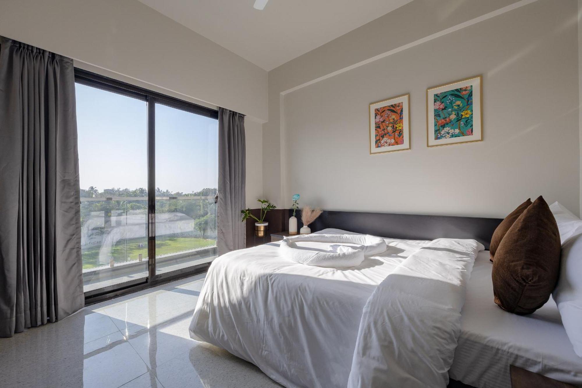 Saavi Suites Daman Εξωτερικό φωτογραφία