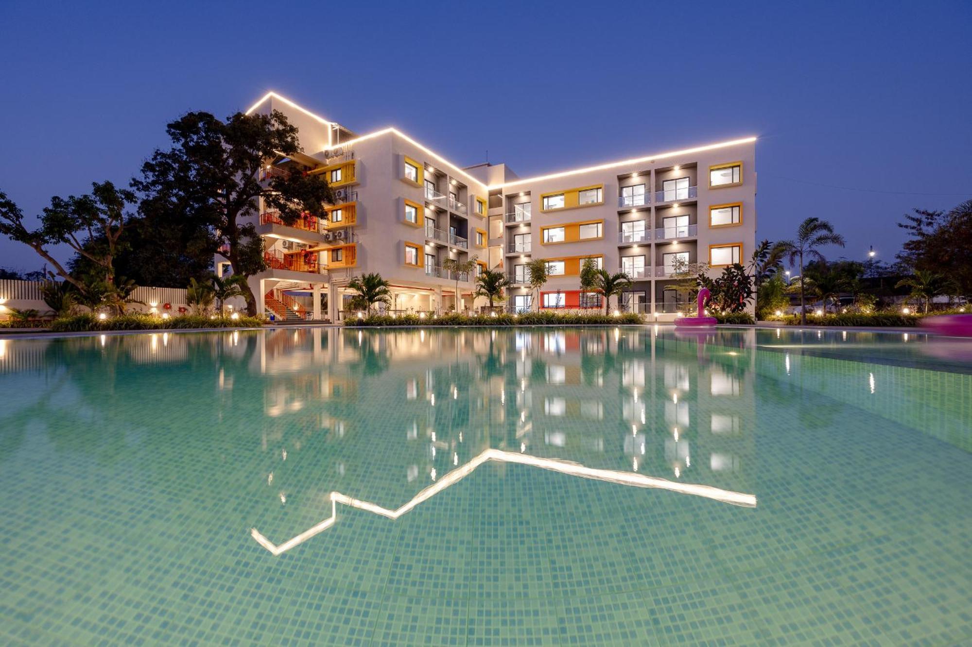Saavi Suites Daman Εξωτερικό φωτογραφία