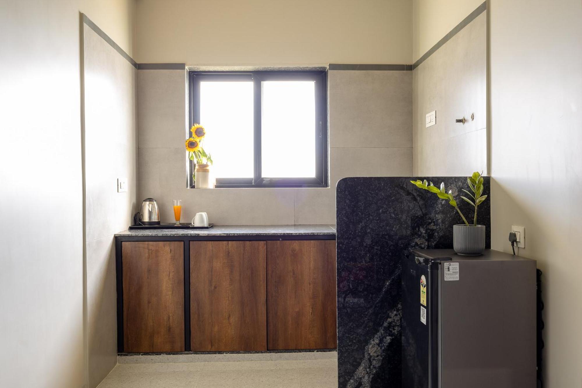 Saavi Suites Daman Εξωτερικό φωτογραφία