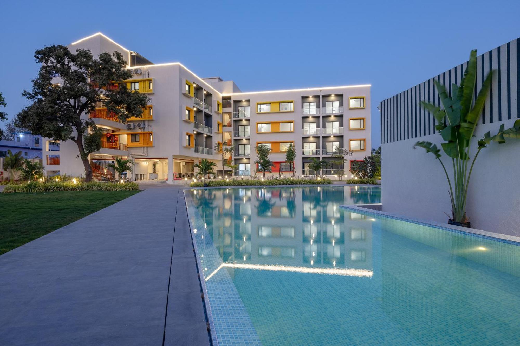 Saavi Suites Daman Εξωτερικό φωτογραφία
